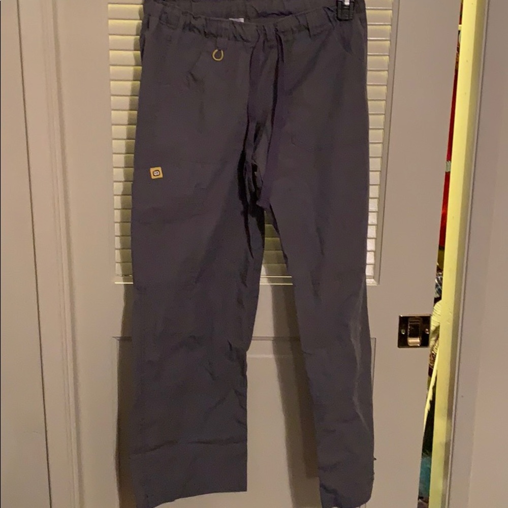 Wonder wink grey scrub pants